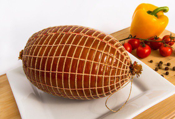 Large netting on whole boneless ham